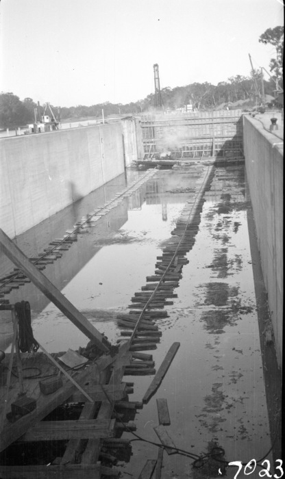 Murray River Commission. Lock under construction on the Murray River.