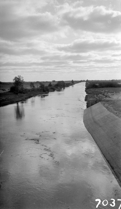 Murray River Commission. Irrigation channel.
