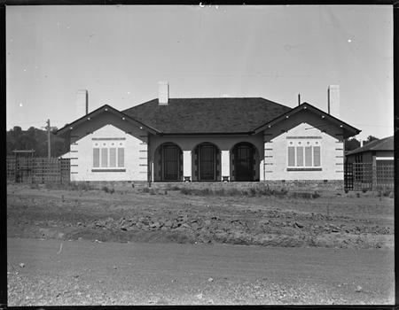 Oakley and Parkes House, Forrest.