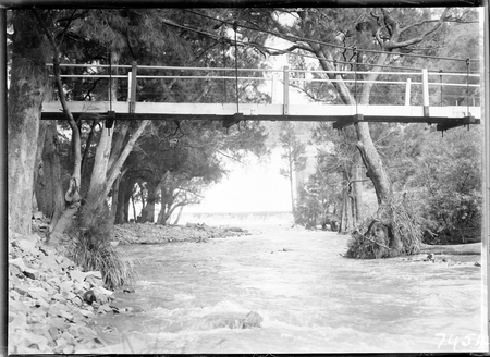 Cotter River foot bridge below the Cotter dam wall.
