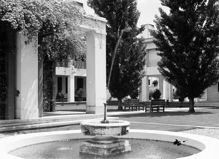 Parliament House courtyard and fountain.
