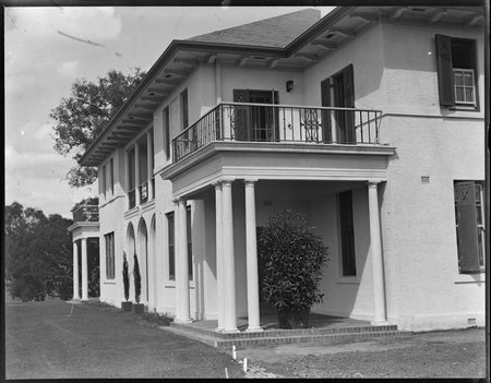 Prime Minister's Lodge, north east corner, Adelaide Avenue, Deakin