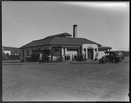 Canberra steam laundry with vans and staff, 2 Torrens Street, Braddon.