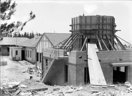 Commonwealth Observatory Building at Mt Stromlo. The Farnham Telescope tower under construction.