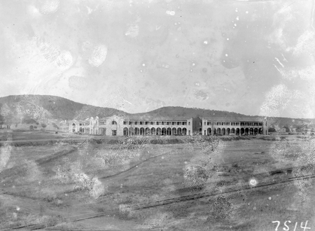 Sydney Building, Civic Centre from the south, Mount Ainslie on the left.