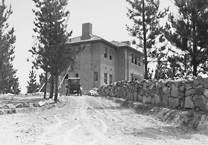 Director's Residence under construction , Mt Stromlo Observatory