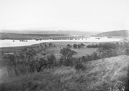  Molonglo River floodwaters from Mt Pleasant looking south west