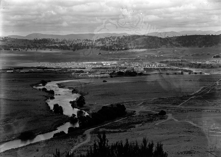Panorama of Kingston area between Telopea Park, Printers Quarters, the Molonglo River, from Mount Pleasant.