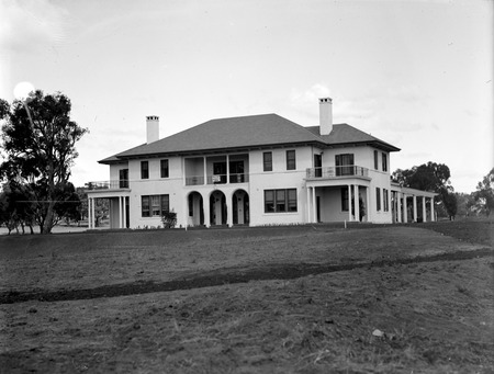 Prime Minister's Lodge, Adelaide Avenue,  Deakin, ready for occupation,front view