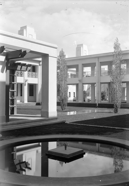 Fountain and Courtyard in Parliament House.