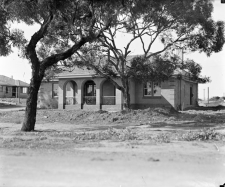 FCC (Federal Capital Commission) cottage.