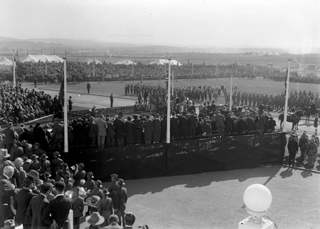 Royal Visit, May 1927 - Arrival of Duke and Duchess of York at Parliament House