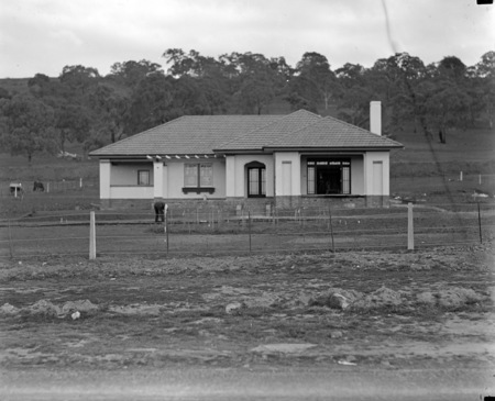 W G Woodger's cottage Mugga Way, Red Hill.