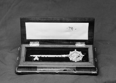 Royal Visit, May 1927. Casket and Gold Key of Parliament House.