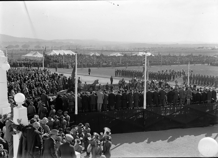 Royal Visit, May 1927. Arrival of Duke and Duchess of York at Parliament House.