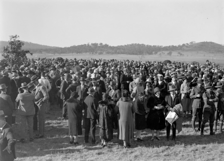Royal Visit, May 1927. Part of crowd at the dedication ceremony for the site of St Marks Anglican Cathedral on Rottenbury Hill.