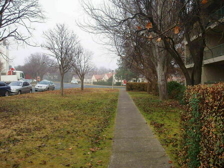 Looking up Burke Crescent Kingston from Wentworth Ave - but where was the original Molonglo settlement and this building located?