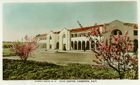 Sir John Sulman, J. Hunter Kirkpatrick and D. E. Limberg (1927-46).

Murray Series No. 45 postcard, c1941.