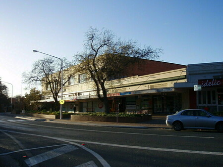 Modern day Kingston shops